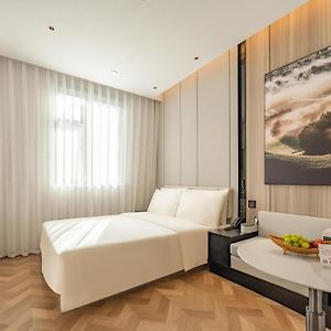 Superior Double Room Inner Window
